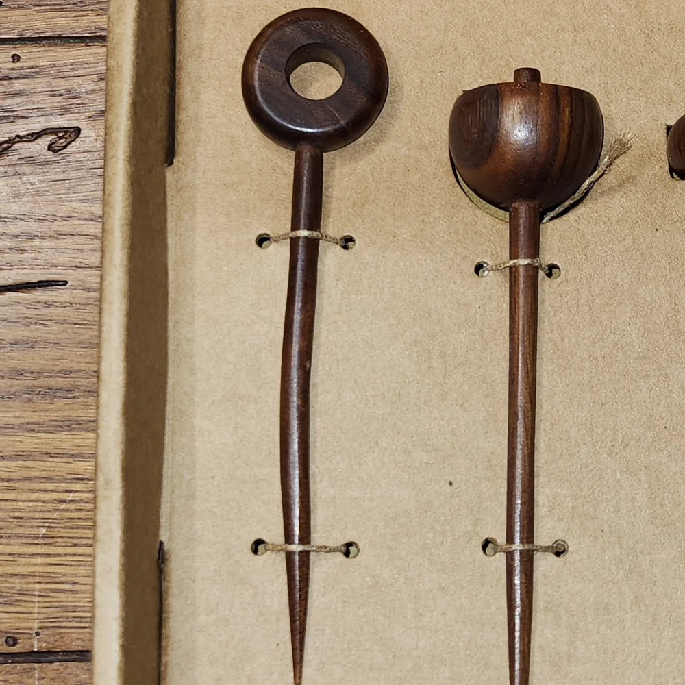 Rare Crate & Barrel Roy Cocktail Picks – Set of 4 – New in Box